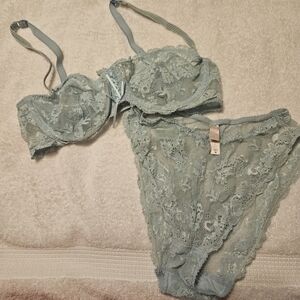 Victoria's Secret Elegant Blue Lace Lingerie Set in Blue Size 38c